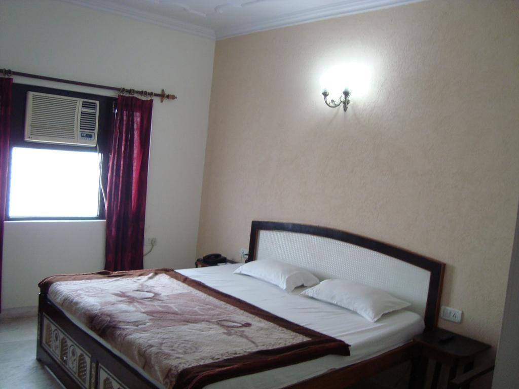 Dawat Palace Agra (Uttar Pradesh)